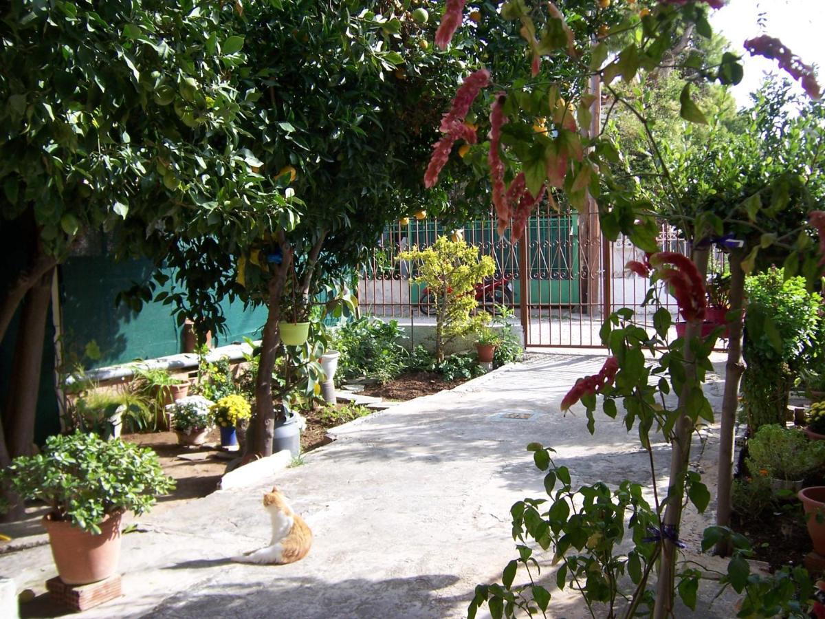 Apartamento Maria'S Haus In Artemida Exterior foto