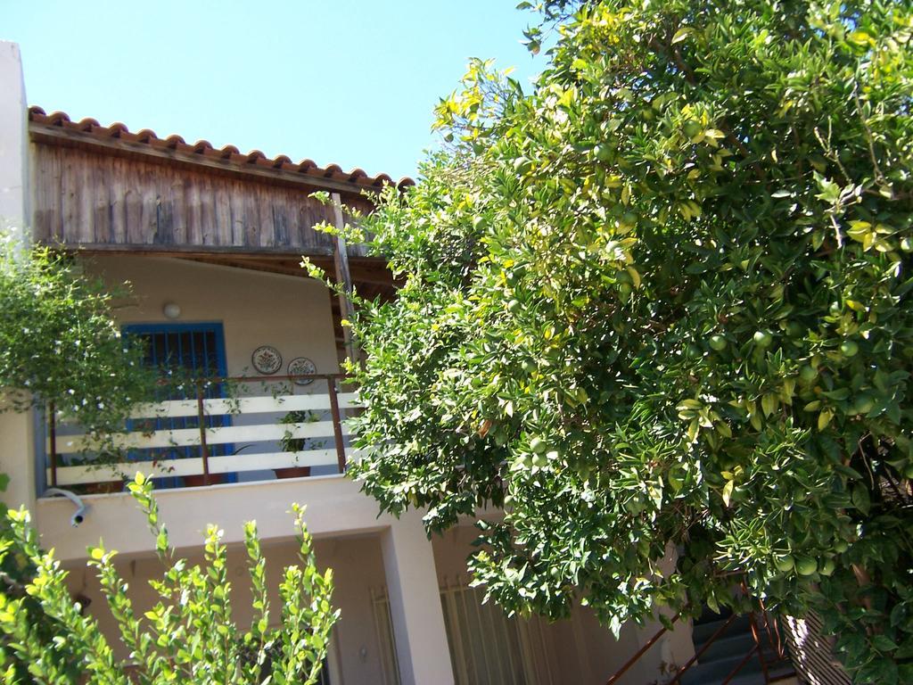 Apartamento Maria'S Haus In Artemida Exterior foto