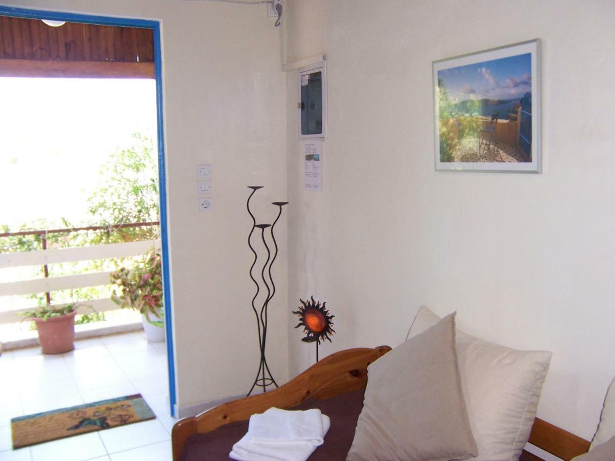 Apartamento Maria'S Haus In Artemida Exterior foto